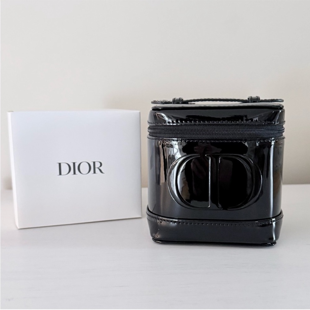 Dior Beauty Black Patent Vanity Case Bag - Picture 2 of 8